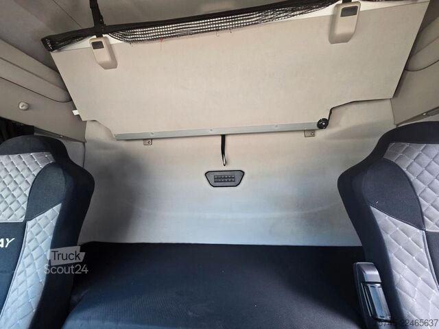 Standardowy ciągnik siodłowy IVECO S-WAY 530 * RETARDER * 2 X TANK * ACC * WENIG KM