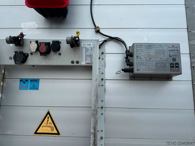 Semirremolque abierto con toldo SCHMITZ CARGOBULL SCS 18/L *PR+PL * VARIO-SYSTEM * MEGA *