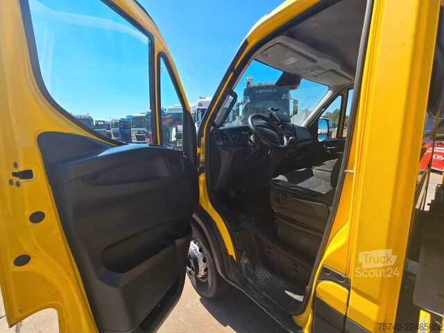 Vehicul de tractare IVECO DAILY 70C18 * SCHIEBEPLATEAU * KLIMA * SPURHALTE