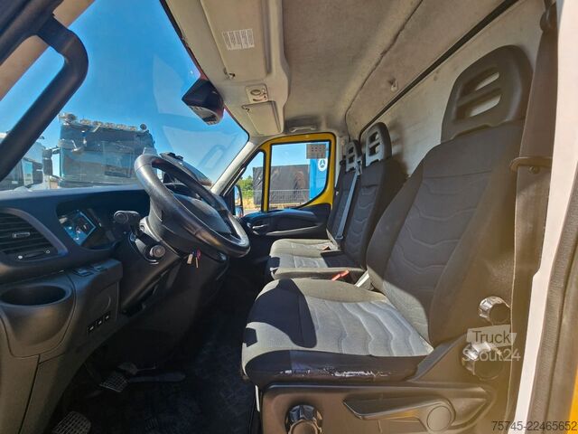 Vehicul de tractare IVECO DAILY 70C18 * SCHIEBEPLATEAU * KLIMA * SPURHALTE