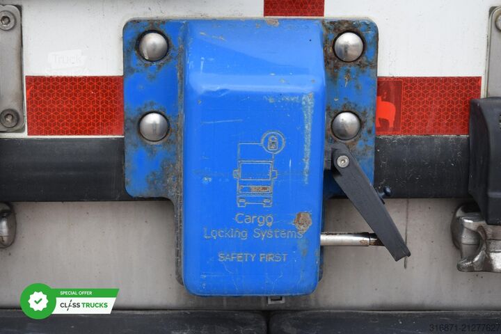 Hűtő félpótkocsi SCHMITZ CARGOBULL SKO FP 60 ThermoKing SLXi 300