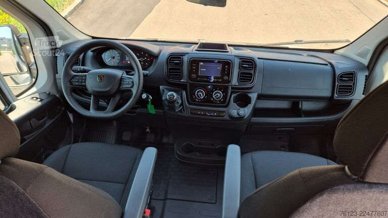 Magas tetős furgon PEUGEOT Boxer  Hochraum 9 Sitzer L3H2 verglast BlueHDi