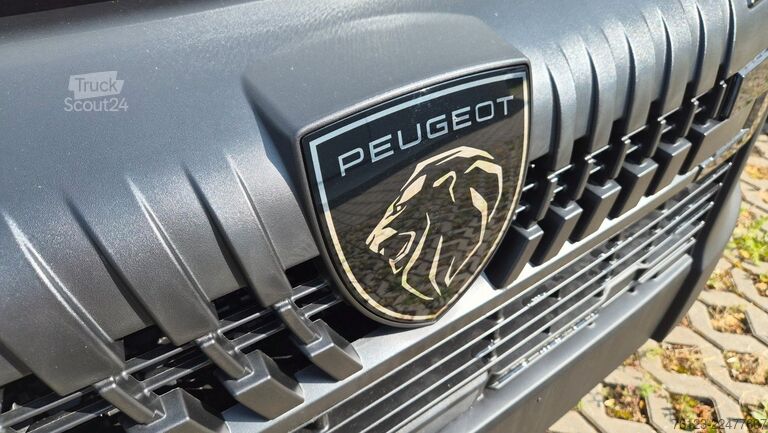 Magas tetős furgon PEUGEOT Boxer  Hochraum 9 Sitzer L3H2 verglast BlueHDi