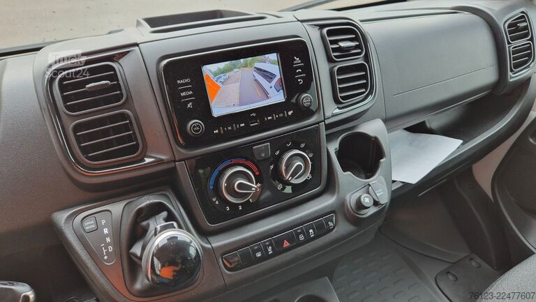 Magas tetős furgon PEUGEOT Boxer  Hochraum 9 Sitzer L3H2 verglast BlueHDi