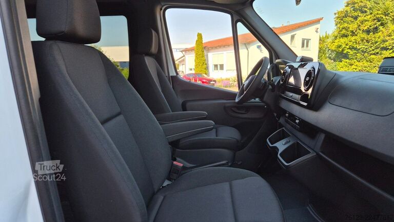 Kleinbus MERCEDES-BENZ Sprinter Lord Light 22 Sitzer Lagerfahrzeug Akti