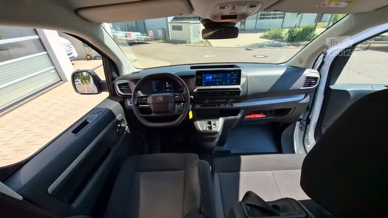 Minibús Citroën SpaceTourer Opel Zafira Plus M 9 Sitzer