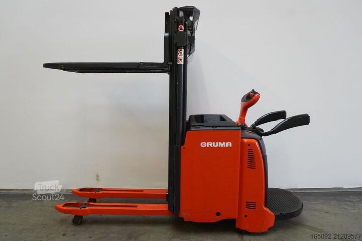 Hochhubwagen Linde D 14 AP 133