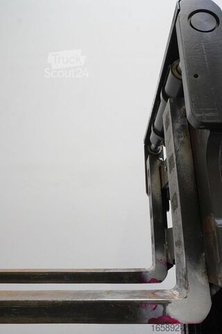 Schubmaststapler Linde R 25 1120