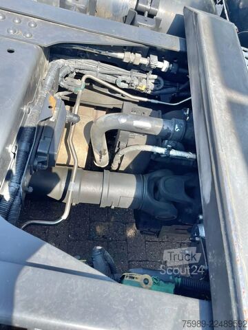 Štandard-SZM Iveco S-WAY 460 332205 KM!!  CNG ,RETARDER,  FRIGO