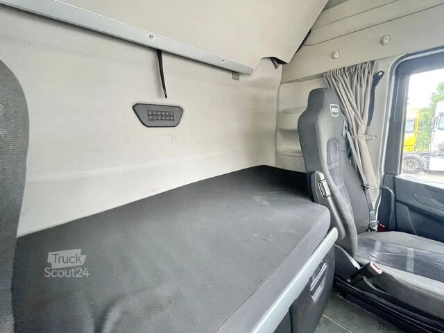 Štandard-SZM Iveco S-WAY 460 CNG,  RETARDER, ACC