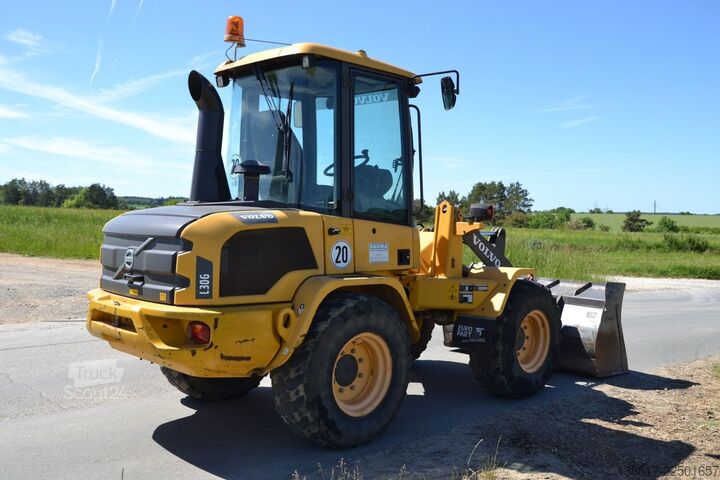 Utovarivač na točkovima VOLVO L 30 G Radlader / Schaufel + Gabel / hydr. SW