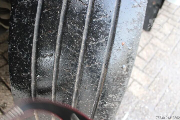 Soğutmalı/dondurulmuş taşıma Iveco Eurocargo 140E + CARRIER + MANUAL + ATP!!  LIFT...