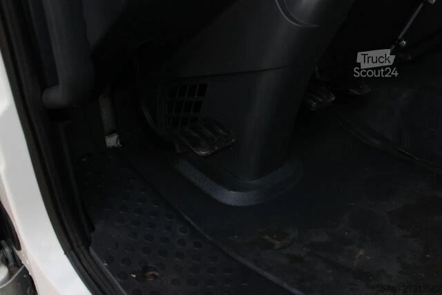 Transport frigorifique Iveco Eurocargo 140E + CARRIER + MANUAL + ATP!!  LIFT...
