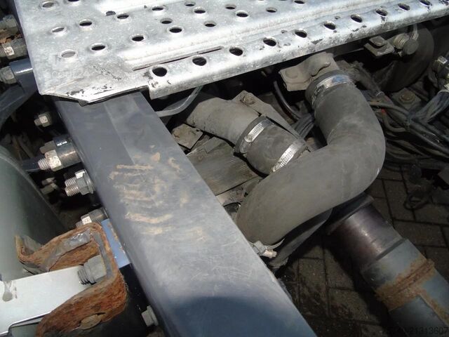 Tracteur standard Scania R 520 + ETADE + V8 + euro 6 + NICE TUCK