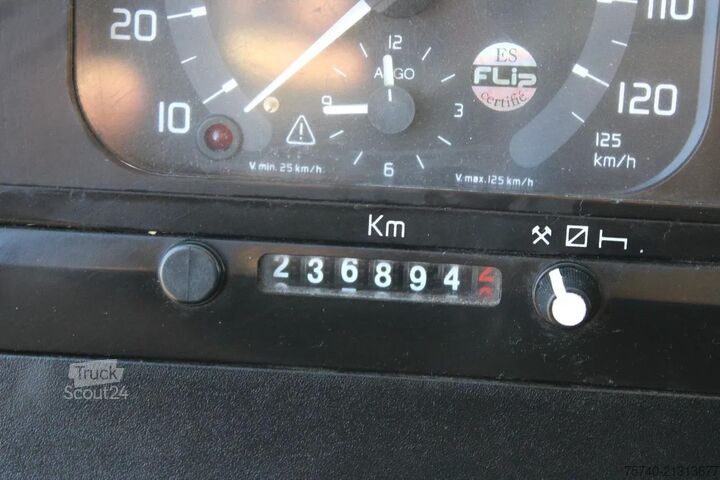 Camion-citerne Renault Midlum 250 + 2 COMP + 6180liter + euro 2 + manual