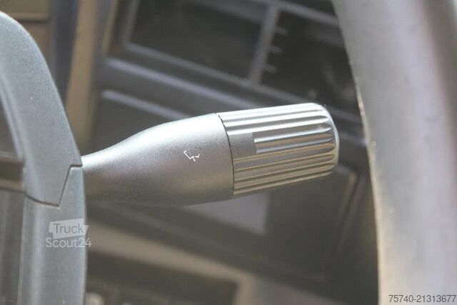 Tankwagen Renault Midlum 250 + 2 COMP + 6180liter + euro 2 + manual