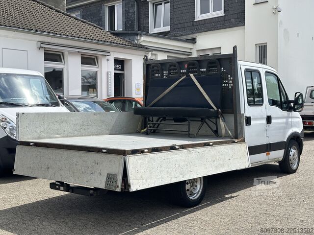 شاحنة صغيرة بيك أب Iveco Daily 29L11 Doka  TÜV   AHK   2x VORHANDEN   REGAL