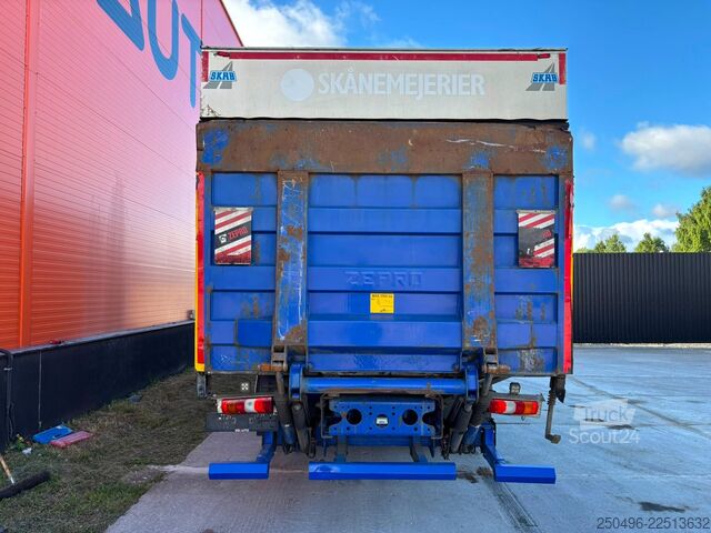 Jäähdytetyt/pakastetut kuljetukset Mercedes-Benz Antos 2532 6x2*4 MITSUBISHI TU85SA / BOX L=8539 mm