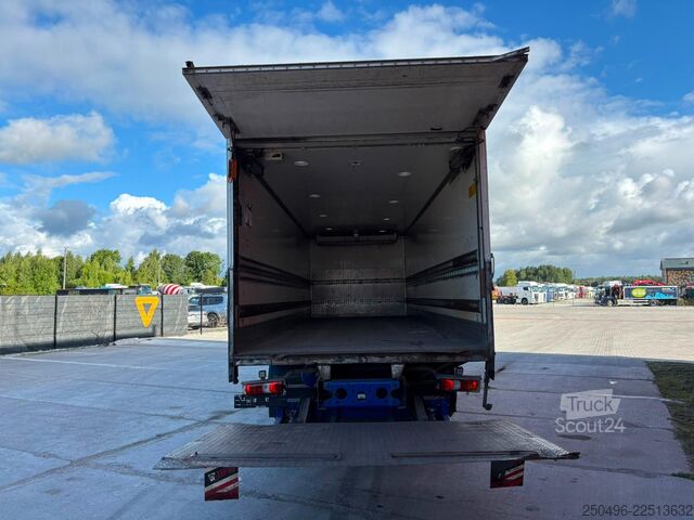 Jäähdytetyt/pakastetut kuljetukset Mercedes-Benz Antos 2532 6x2*4 MITSUBISHI TU85SA / BOX L=8539 mm