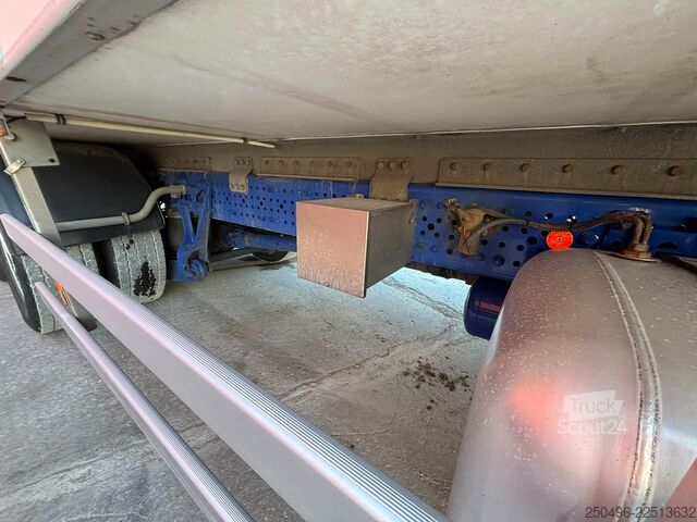Jäähdytetyt/pakastetut kuljetukset Mercedes-Benz Antos 2532 6x2*4 MITSUBISHI TU85SA / BOX L=8539 mm