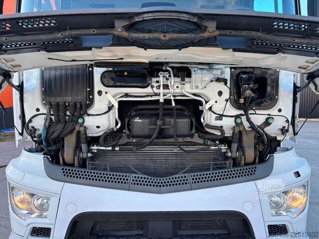 Jäähdytetyt/pakastetut kuljetukset Mercedes-Benz Antos 2532 6x2*4 MITSUBISHI TU85SA / BOX L=8539 mm