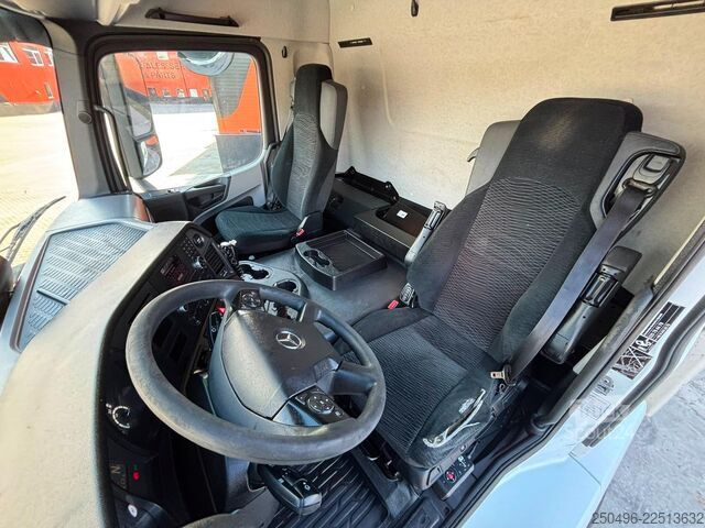 Transportavimas šaldytuve ir (arba) šaldiklyje Mercedes-Benz Antos 2532 6x2*4 MITSUBISHI TU85SA / BOX L=8539 mm