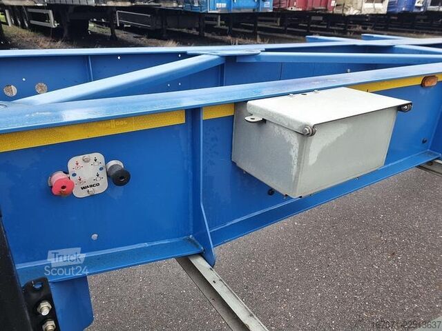 Transport kontenerowy Van Hool A2C001 - container- CHASSIS-55 foot   plus 2 X ...