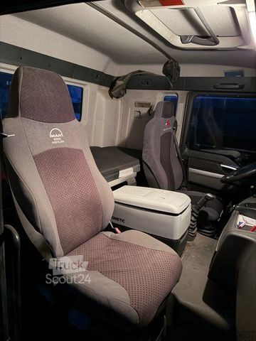 Abrollkipper MAN TGS 26.440 6x2-2 BL EEV BLATT LUFT HINTEN GELENK