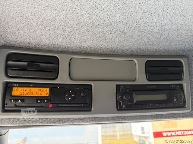 Camión frigorífico MERCEDES-BENZ Atego 1224 L Kühlkoffer/ThermoKing V600/Klima