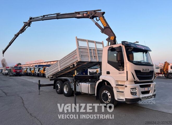 Autocamion cu macara Iveco 260S36