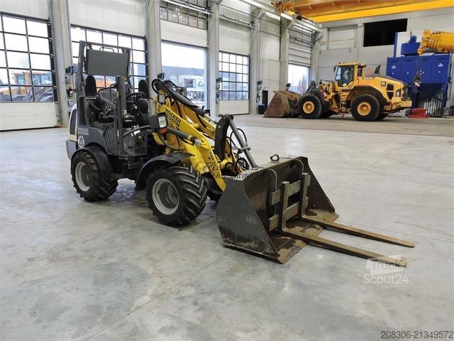 Kolový nakladač WACKER Neuson WL25 + Fork