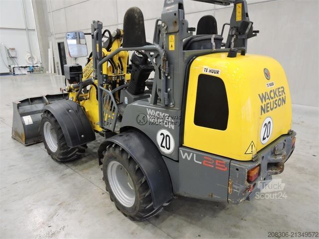 Kolový nakladač WACKER Neuson WL25 + Fork