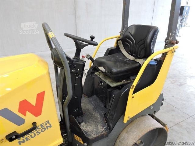 مدحلة أسطوانة واحدة WACKER Neuson RD18