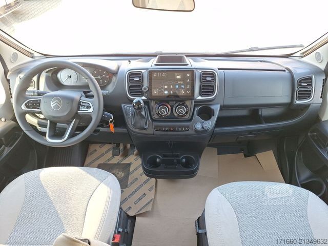 Półzintegrowany kamper CARADO V 339 Automatik