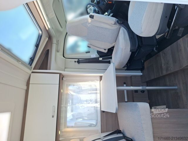 Półzintegrowany kamper CARADO V 339 Automatik