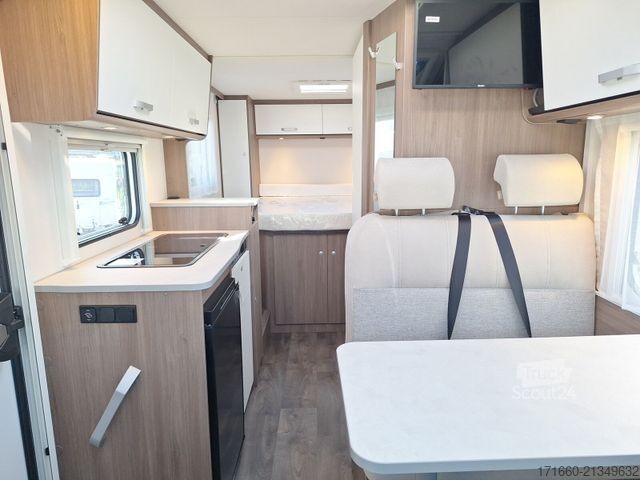 Półzintegrowany kamper CARADO V 339 Automatik