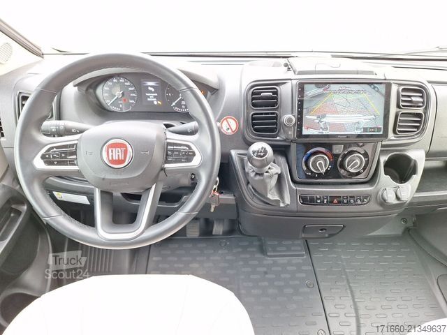 Teilintegriertes Wohnmobil BÜRSTNER Lyseo TD 690 G