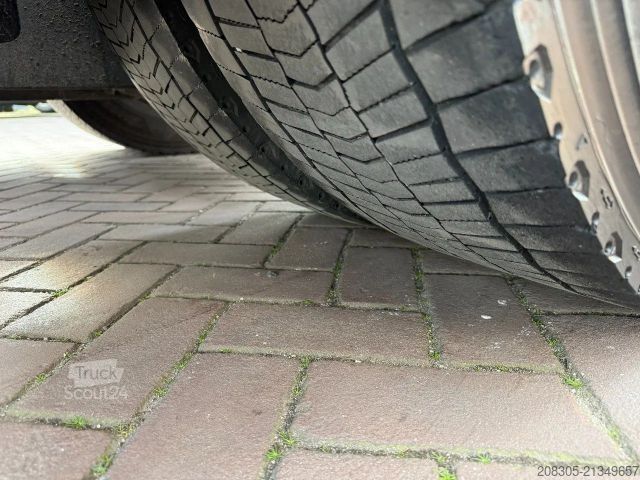 Standard tractor unit DAF XF 450 XF450 4X2 SSC / full spoilers / 2x tank /