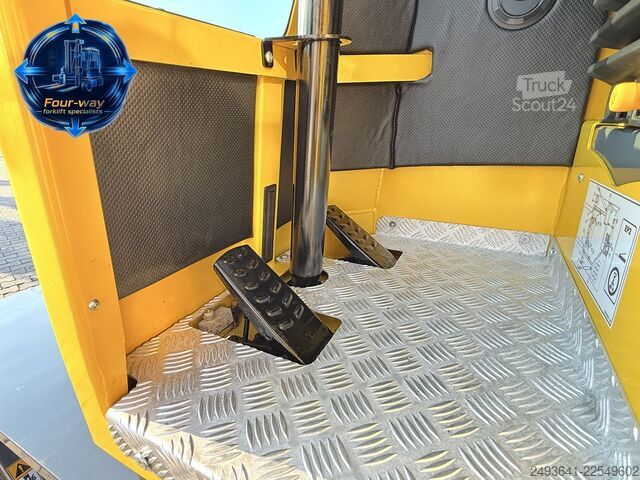 Vierwegestapler Combilift C3000XL GAS DUPLEX 4550 FORK POSITIONER