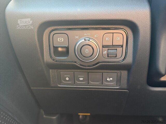Minibüs Mercedes-Benz EQT 200 LED+NAVI+KAMERA+SPUR+
