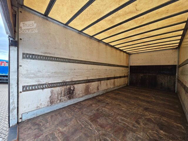 Transporter mit Koffer MERCEDES-BENZ Atego 818 | 3 Sitzen | Ladebordwand