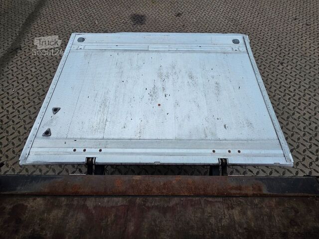 Transporter mit Koffer MERCEDES-BENZ Atego 818 | 3 Sitzen | Ladebordwand