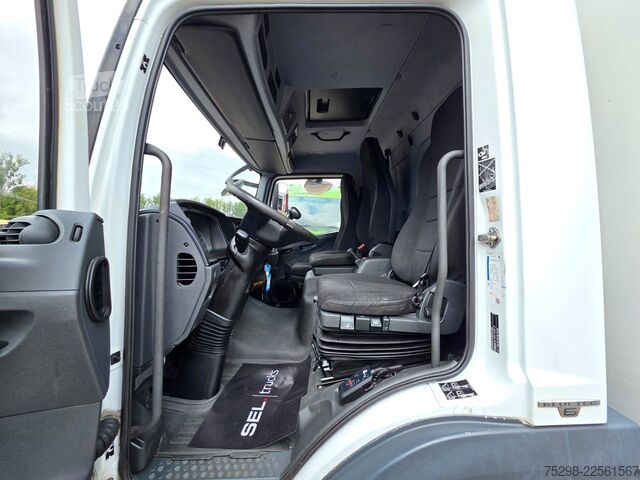 Transporter mit Koffer MERCEDES-BENZ Atego 818 | 3 Sitzen | Ladebordwand