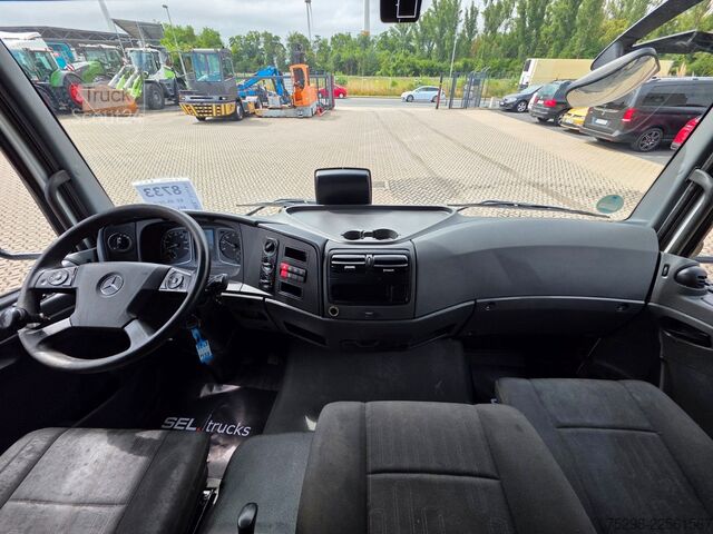Transporter mit Koffer MERCEDES-BENZ Atego 818 | 3 Sitzen | Ladebordwand