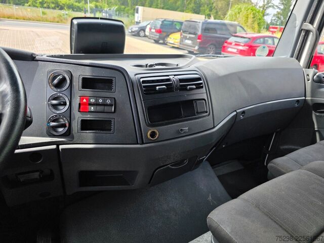 Transporter mit Koffer MERCEDES-BENZ Atego 818 | 3 Sitzen | Ladebordwand