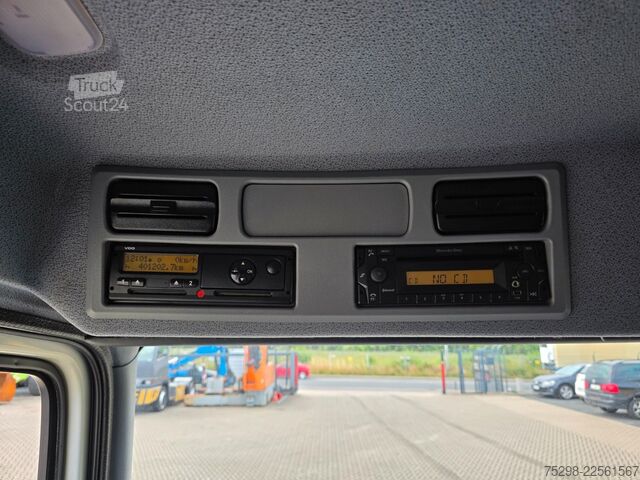 Transporter mit Koffer MERCEDES-BENZ Atego 818 | 3 Sitzen | Ladebordwand