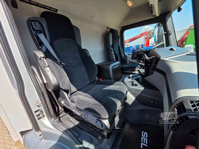 Kühlkoffer-LKW MERCEDES-BENZ Antos 1830 | Triple Verdampfer | Ladebordwand