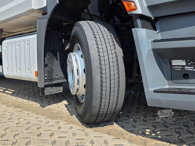Kühlkoffer-LKW MERCEDES-BENZ Antos 1830 | Triple Verdampfer | Ladebordwand