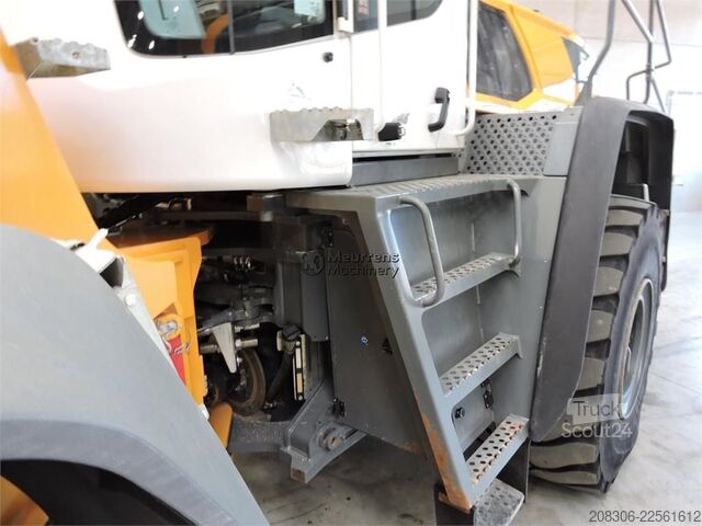 Carregadora de rodas LIEBHERR L566 Xpower