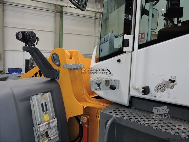 Carregadora de rodas LIEBHERR L566 Xpower
